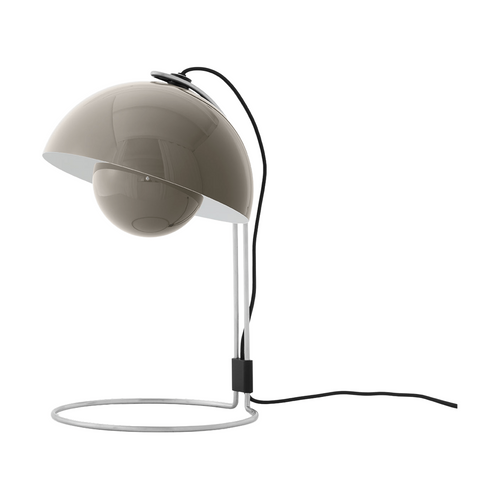 Dome shaped metal desk lamp