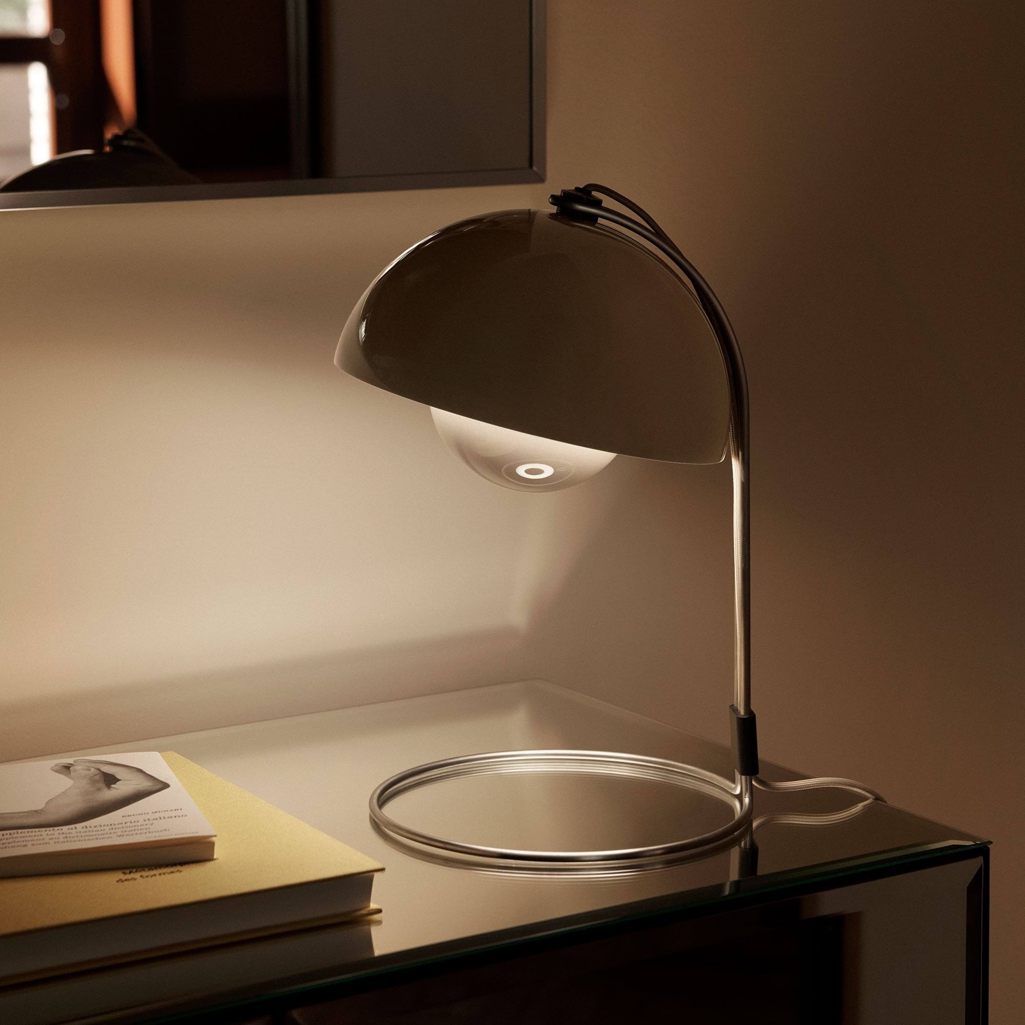 Dome shaped metal desk lamp